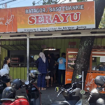 Mie Rica Kejaksaan Bandung, Kuliner Pedas yang Bikin Nagih Sampai Suapan Terakhir 🔥